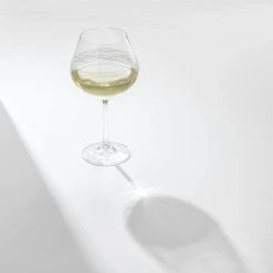 JoyJolt Golden Royale 21 oz. European Crystal Red Wine Goblet Glasses Set (Set of 2) - Elegant Stemware for Wine Lovers -Drinkware Shop joyjolt red wine glasses jgo10175 44 1000